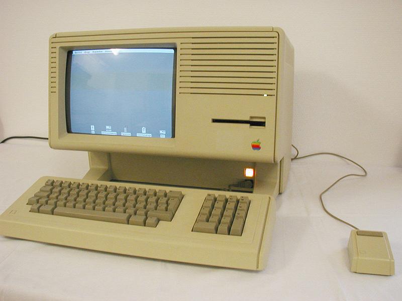 Apple LISA (1).jpg